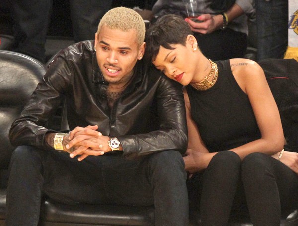 Chris Brown muon noi lai tinh xua voi Rihanna