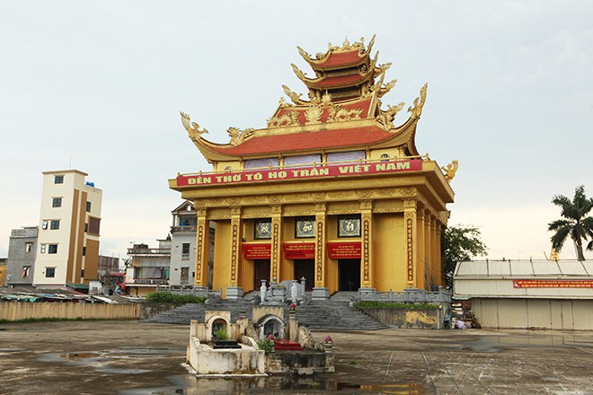 Kham pha &quot;kim tu thap&quot; khong lo giua &quot;lang ty phu&quot; que lua-Hinh-3