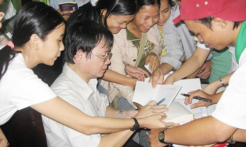 Vi sao nha van Nguyen Nhat Anh thu hut duoc tuoi teen?