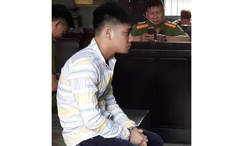 Mat mang vi nghe nham nguoi khac chui minh