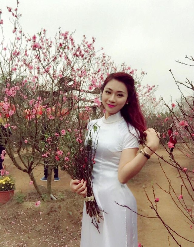 &quot;Xuyt xoa&quot; nhan sac xinh nhu hotgirl cua vo hai danh hai Tu Long-Hinh-7