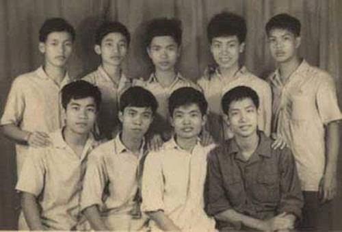 Nhung nguoi dau tien thi Olympic Toan quoc te nam 1974 gio ra sao?