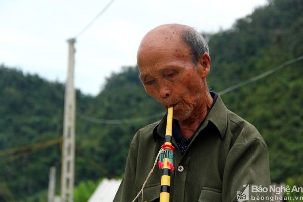 Ve &quot;muong tram tuoi&quot;, hoi chuyen cu ong lay vo o tuoi 95-Hinh-5