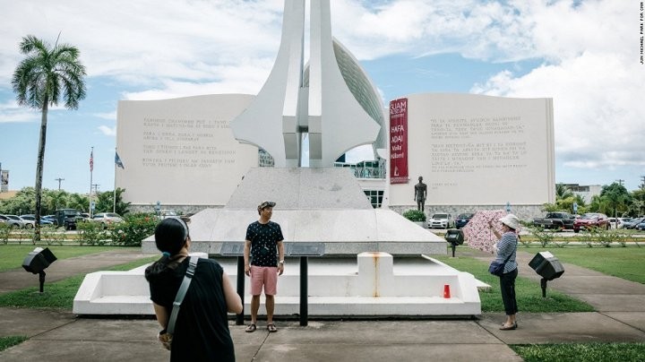 Khach du lich van nuom nuop den tham dao Guam-Hinh-6