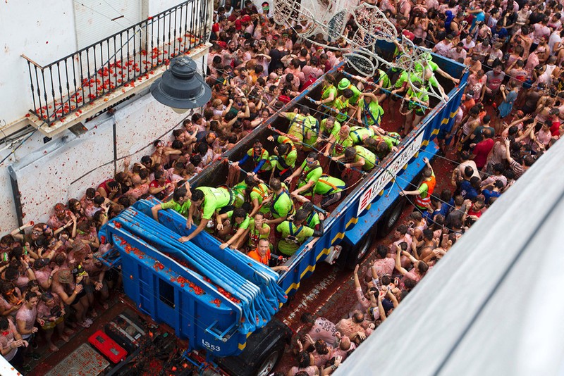 La Tomatina: &quot;Cuoc chien ca chua&quot; lon nhat the gioi-Hinh-4