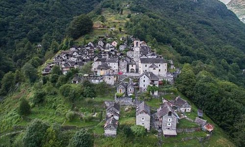 Ngoi lang Thuy Si khon kho vi khong co tre em