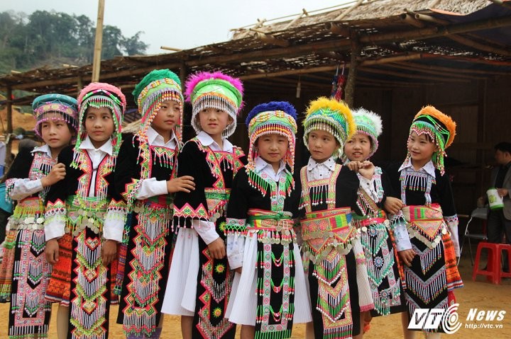 Cuoc song nhoc nhan cua nhung "co dau 8 tuoi" o mien Tay xu Nghe-Hinh-2