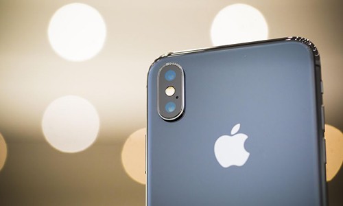 Apple chi mat 6 trieu dong de lam ra moi chiec iPhone X?