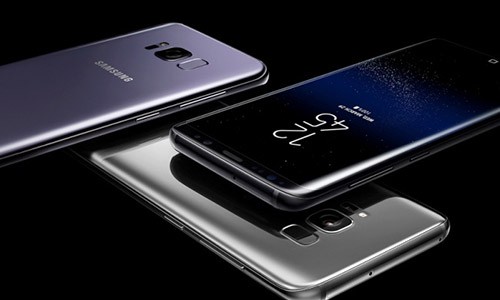 Samsung da bo ke hoach tich hop cam bien van tay vao Galaxy S9?