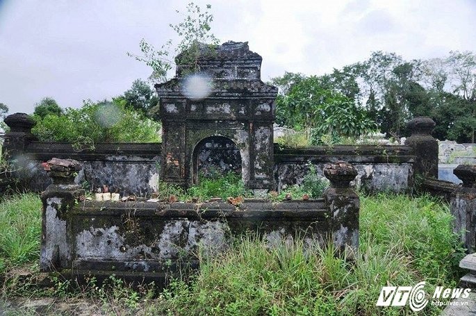 Mo me vua Duc Duc bi ke xau xoi tung nghi de tim kho bau