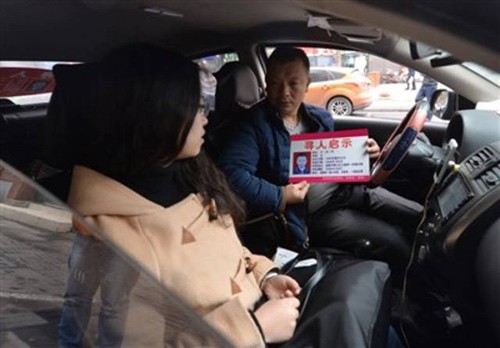 Nguoi cha lai taxi dong da 24 nam tim con gai mat tich va ket vien man