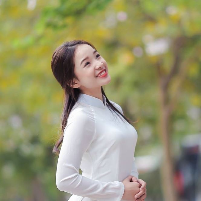 Chan dung con gai lon cua Thanh Thanh Hien dep khong kem gi me-Hinh-2