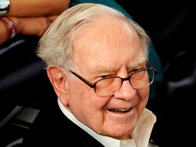 Giau thu ba the gioi, ty phu Warren Buffett tieu tien the nao?-Hinh-7