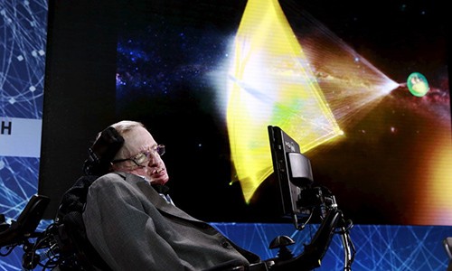 Stephen Hawking: Con cai gioi sieu giau se tro thanh sieu nhan