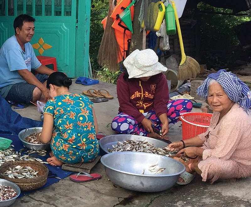 Mua nuoc noi: Cho am ap san vat, ngoi le oc, mo ca cung co tien-Hinh-2