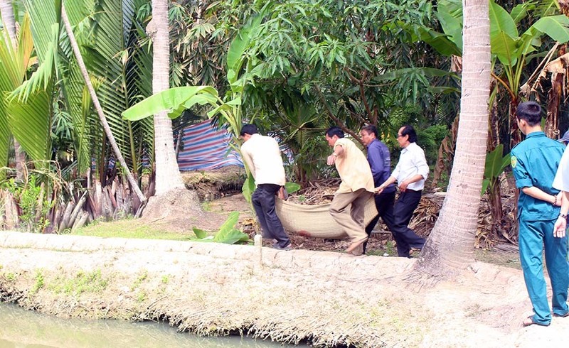 Ben Tre: Tinh tiet bat ngo vu 2 nguoi phu nu bi giet o chuong vit