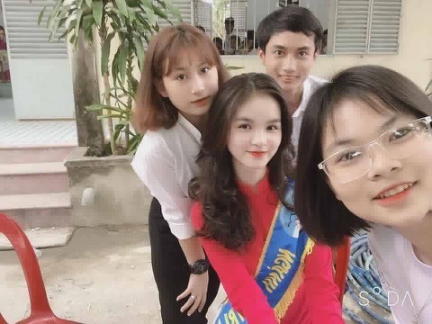 Co giao thuc tap xinh nhu hotgirl khien hoi anh em dung ngoi khong yen-Hinh-2