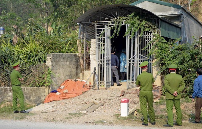 Nu sinh giao ga bi ham hiep, sat hai: Tim thay nhieu mau vat quan trong