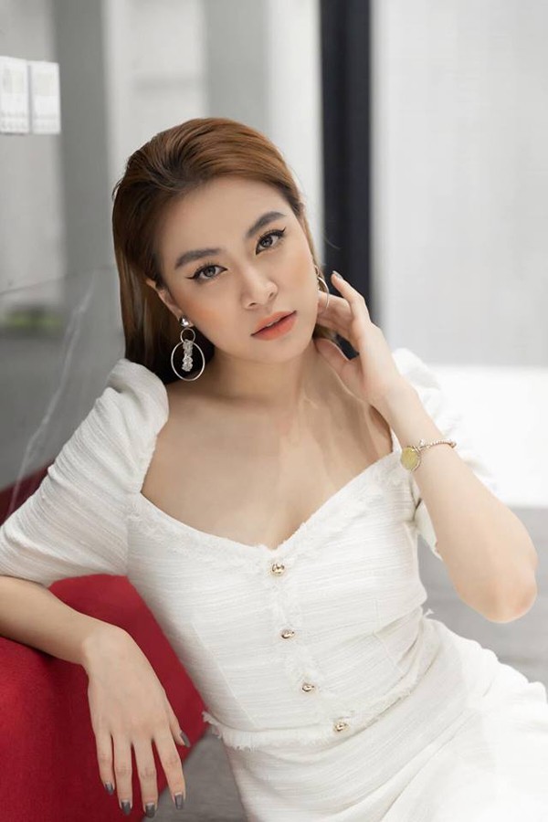 Ngat ngay nhan sac ngay cang goi cam cua Hoang Thuy Linh-Hinh-4