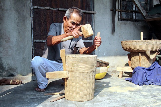 Lang Quang Tri bong dong khach boi 1 cai...coi xay