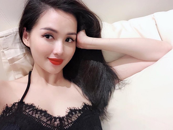 Dan hot girl dinh dam mot thoi 