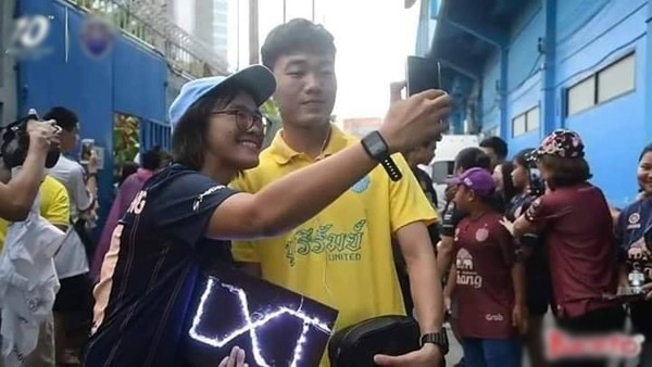 Gai Thai chiem spotlight khi danh loi mat ngot tan tinh Xuan Truong-Hinh-2