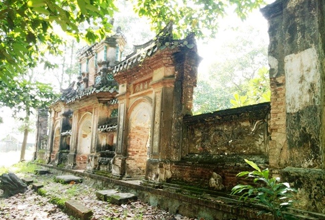 Tan thay khu mo co bi lang quen cua nguoi giau nhat Thu Dau Mot xua