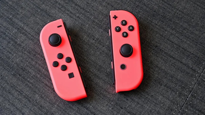 Nintendo bi kien tap the vi loi troi can analog cua tay cam switch