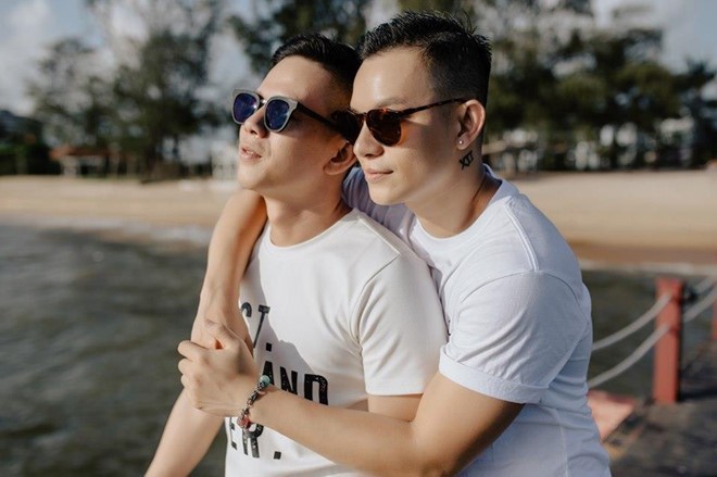Cap LGBT tung duoc nguong mo trong 'Nguoi ay la ai' da chia tay-Hinh-2
