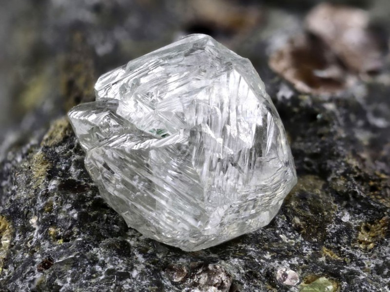 Phát hiện khoáng vật bí ẩn trong viên kim cương Nam Phi