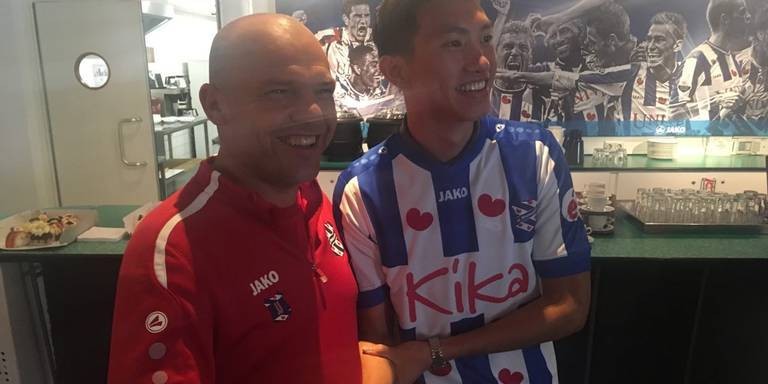 Doan Van Hau lap ky luc, HLV Heerenveen het loi khen