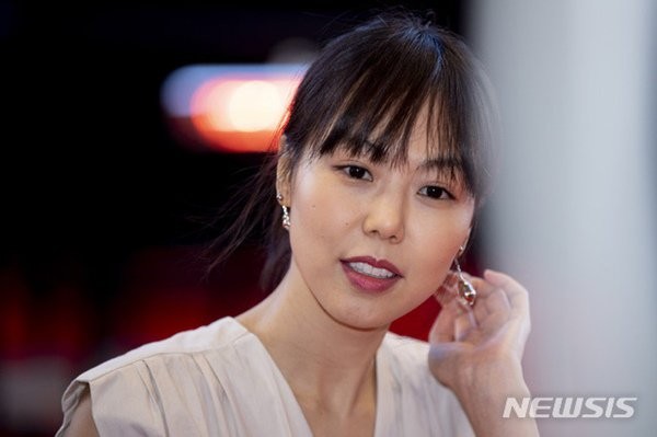 Kim Min Hee tai xuat sau 4 nam thua nhan giat chong-Hinh-6