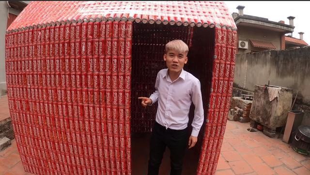 Con trai Ba Tan Vlog song thu trong ngoi nha Coca-Hinh-3