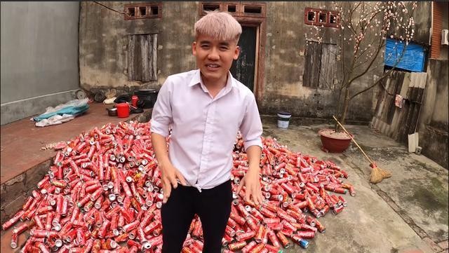 Con trai Ba Tan Vlog song thu trong ngoi nha Coca