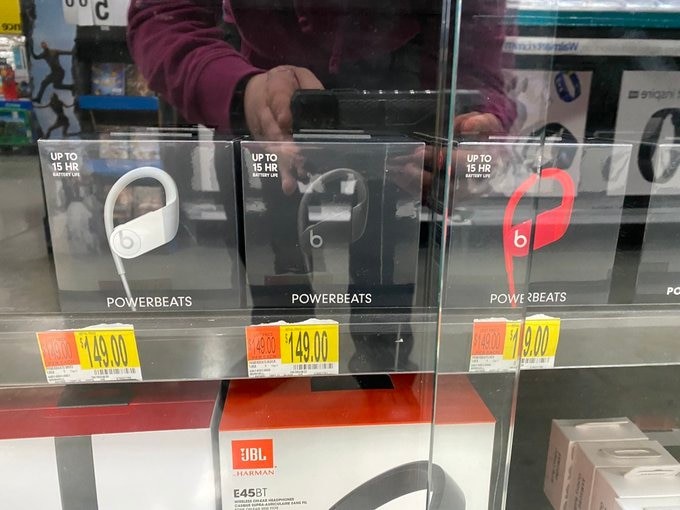 Tai nghe PowerBeats 4 cua Apple bat ngo xuat hien, co toi 3 mau