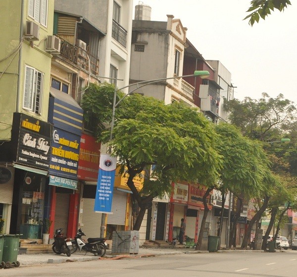 Ha Noi: Loat cua hang khong thiet yeu van mo ban thach thuc lenh cam-Hinh-3