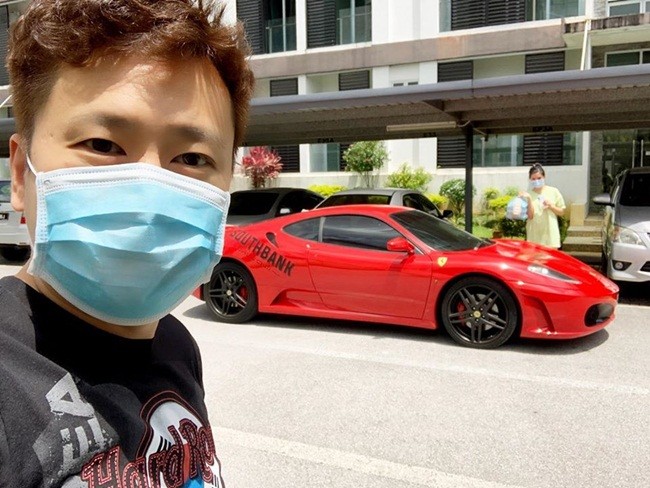 Lo nang vi COVID-19, nha hang dung xe sang Ferrari F430 giao hang-Hinh-11