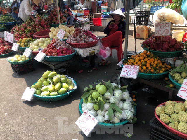 Trai cay mua he gia re nhu cho van e-Hinh-13