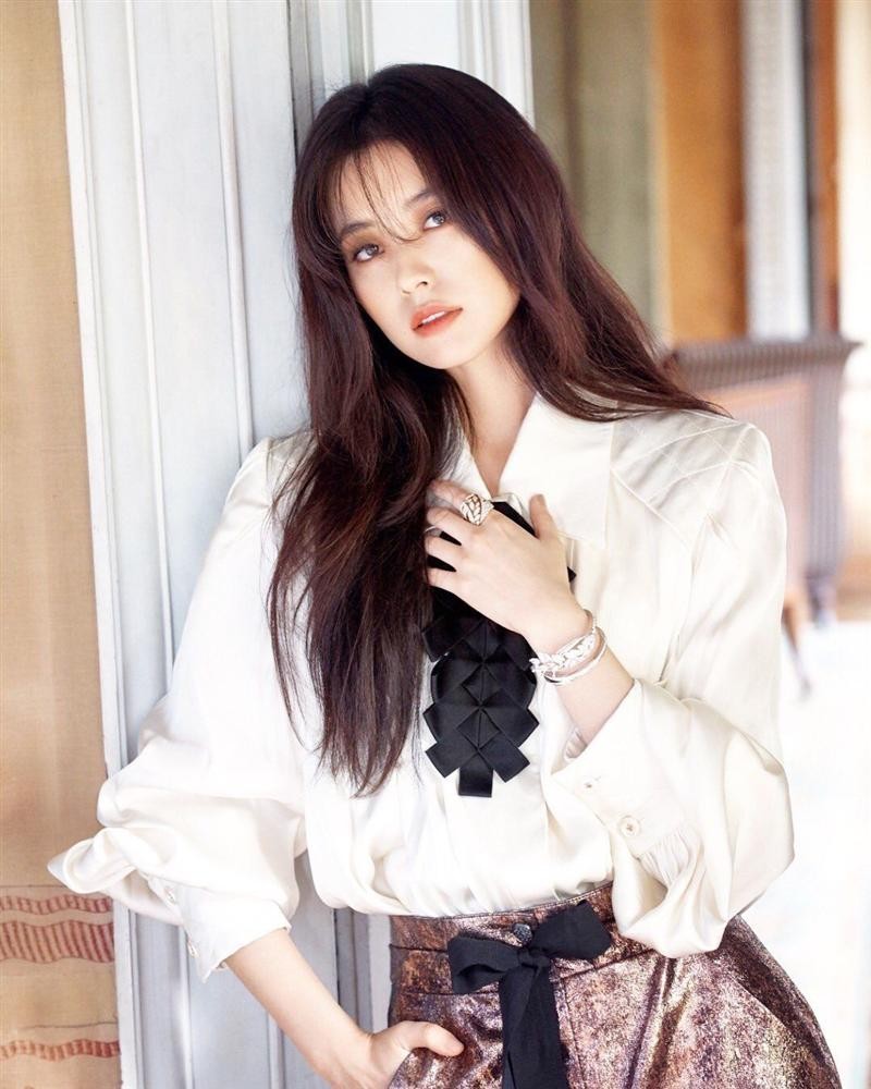 Han Hyo Joo - My nhan khon don vi loat scandal tren troi roi xuong-Hinh-6