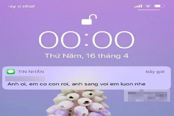 Vo ta hoa nghi mat chong khi doc tin nhan 'anh oi, em co con roi'