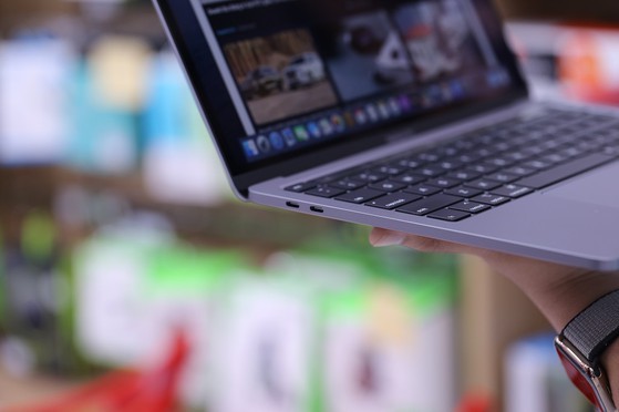 MacBook Pro 2020 ve Viet Nam co gia ban o muc cao