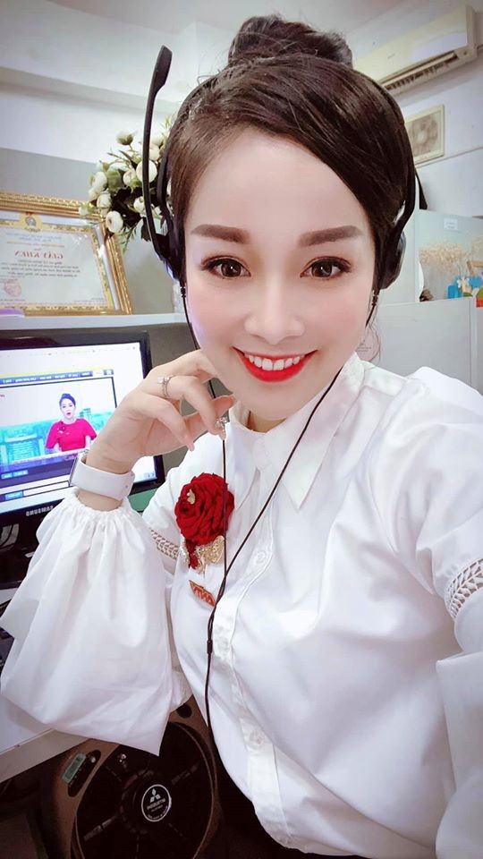 Cuu hotgirl Nhat Ky Vang Anh khoe con gai 10 tuoi nhu chi em-Hinh-2