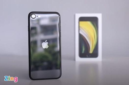 iPhone SE 2020 chinh hang giam gia du chua len ke tai Viet Nam