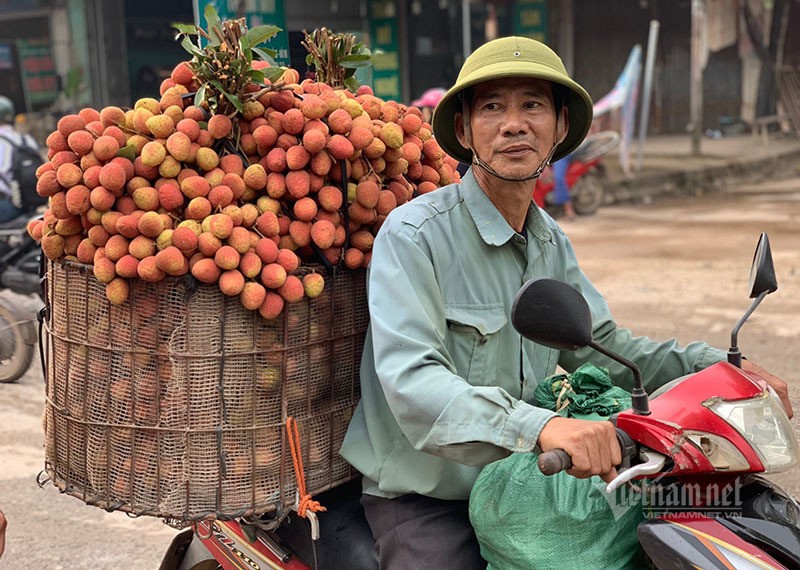 Khu cho dai 20km, 4.000 ty trao tay qua mau giay nho-Hinh-3