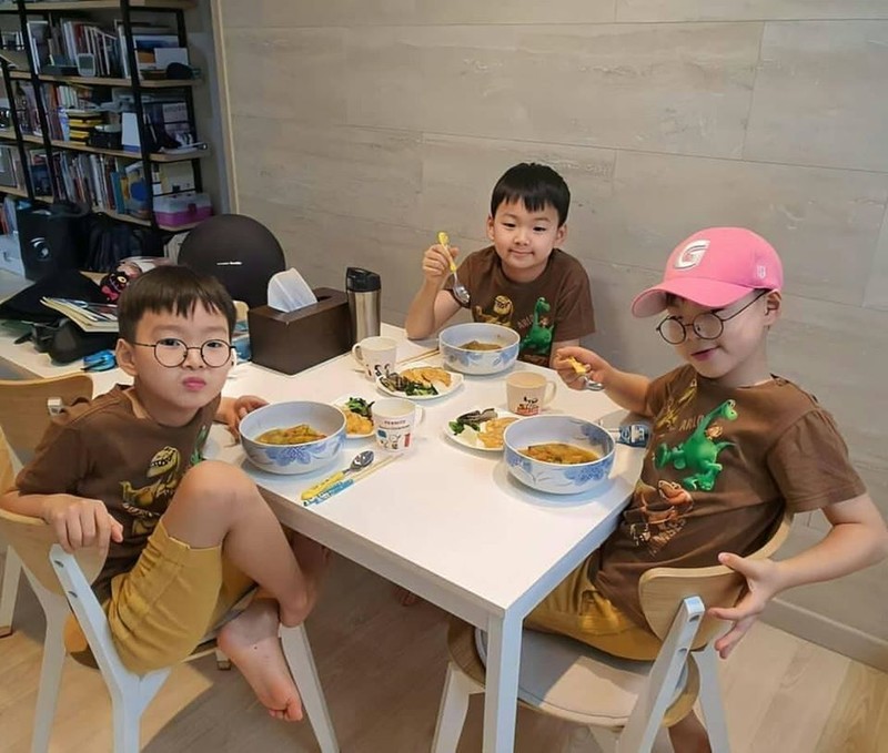 Song Il Gook tiet lo dieu dac biet ve Daehan - Minguk - Manse-Hinh-6