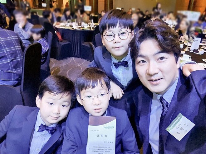 Song Il Gook tiet lo dieu dac biet ve Daehan - Minguk - Manse-Hinh-7