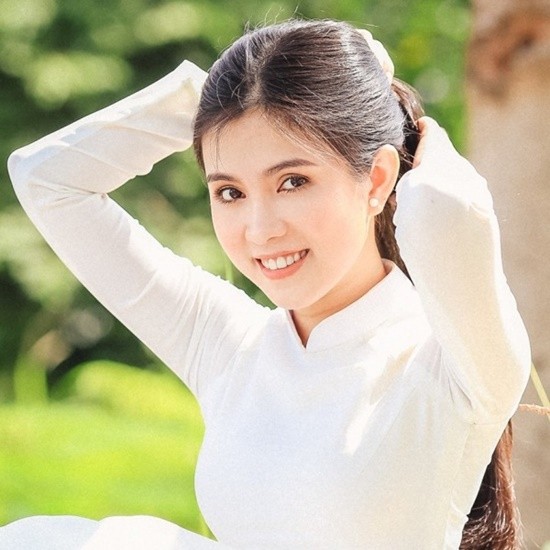 Nu sinh dien ao dai trang tinh khoi khien bao anh chang do guc-Hinh-9