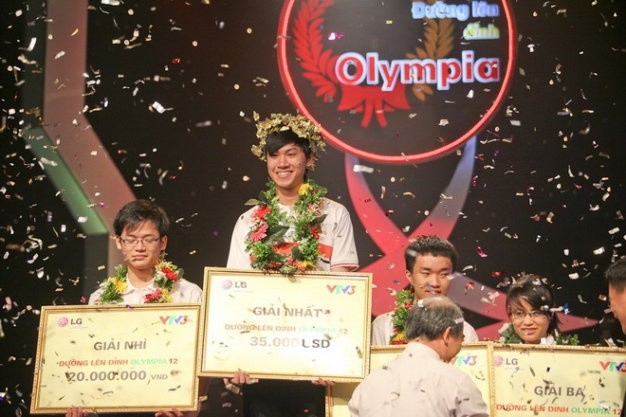 A quan 'Duong len dinh Olympia' 2012 thanh dat, ve Viet Nam lam viec