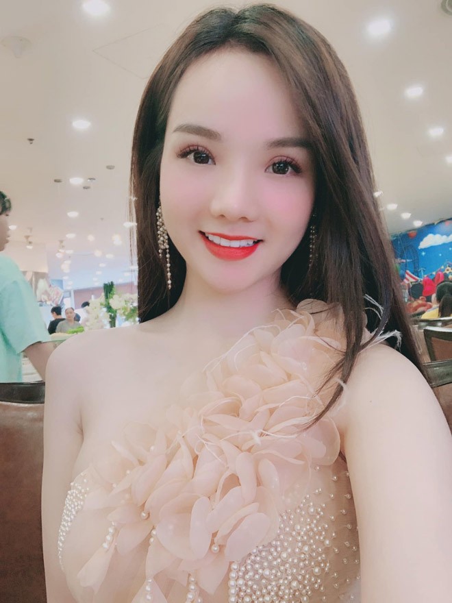 Nu CDV noi tieng Anh nhu gio gay sot song truyen hinh-Hinh-4