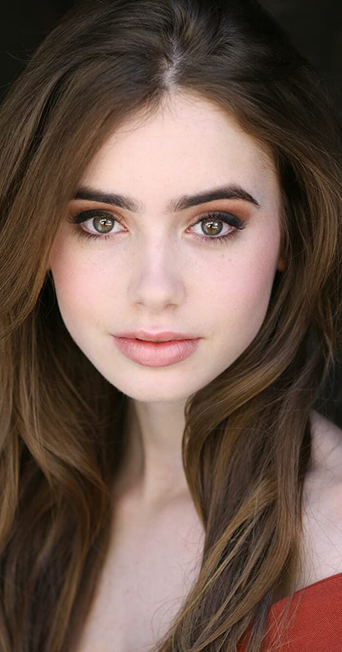 Bi kip lam dep cua my nhan 'lao hoa nguoc' Lily Collins-Hinh-3